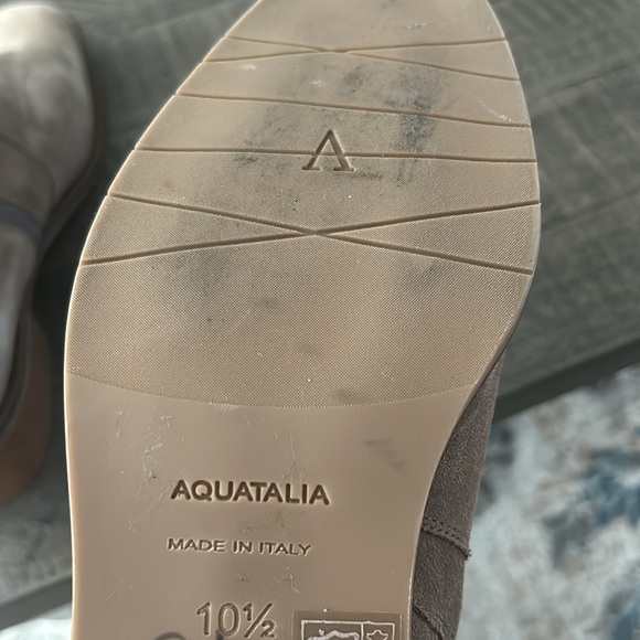 Aquatalia Colbie Water Resistant Suede Bootie size 10 1/2 - Picture 8 of 9